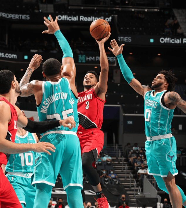 欧宝体育官网-皇家马德里进攻